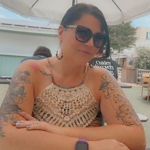 Meet your Posher, Jenn